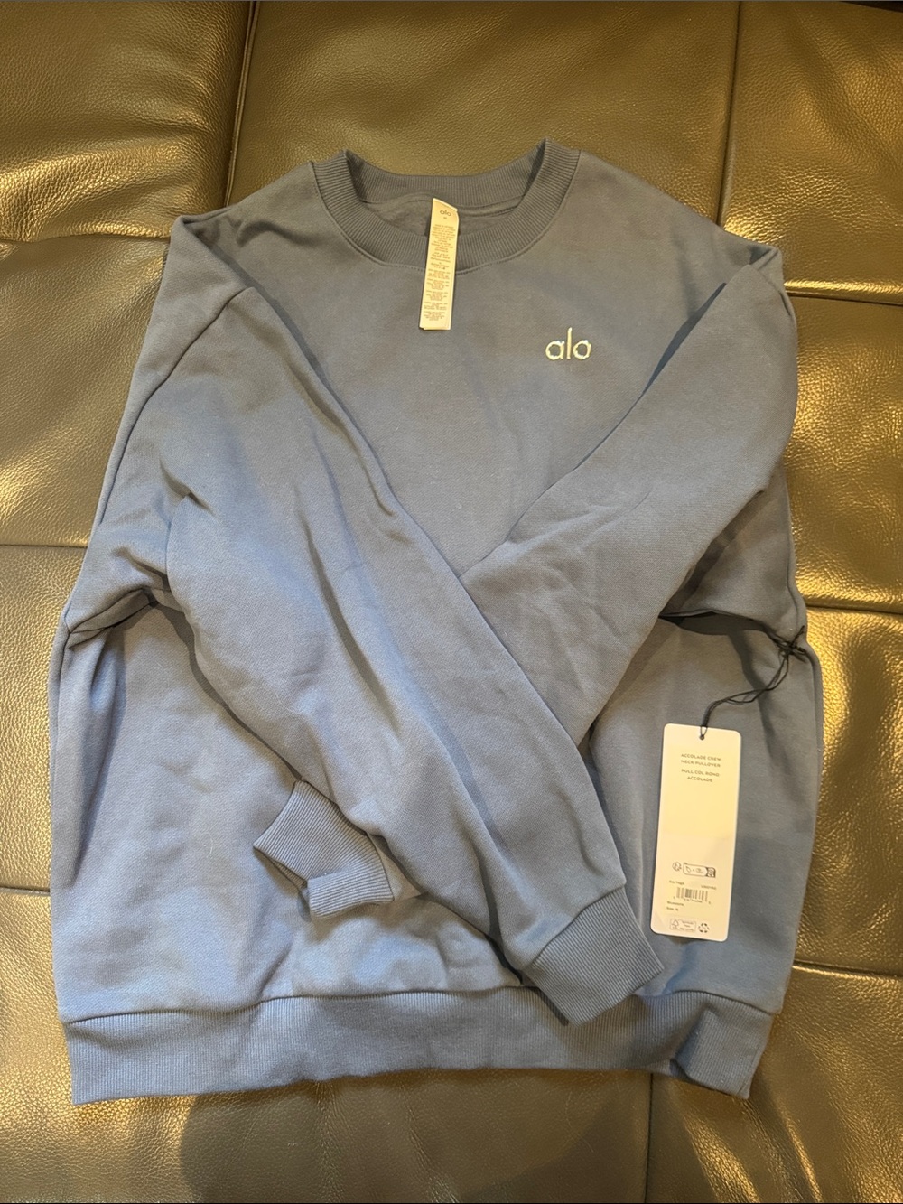 ALO Yoga Women’s Crewneck Sweatshirt in Dusty Blue